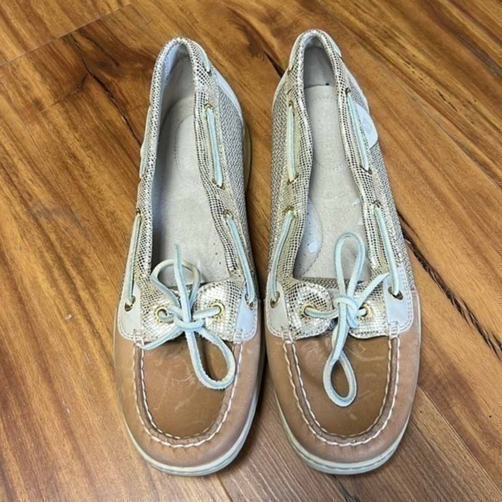 Women’s Sperry gold shimmer size 8.5
